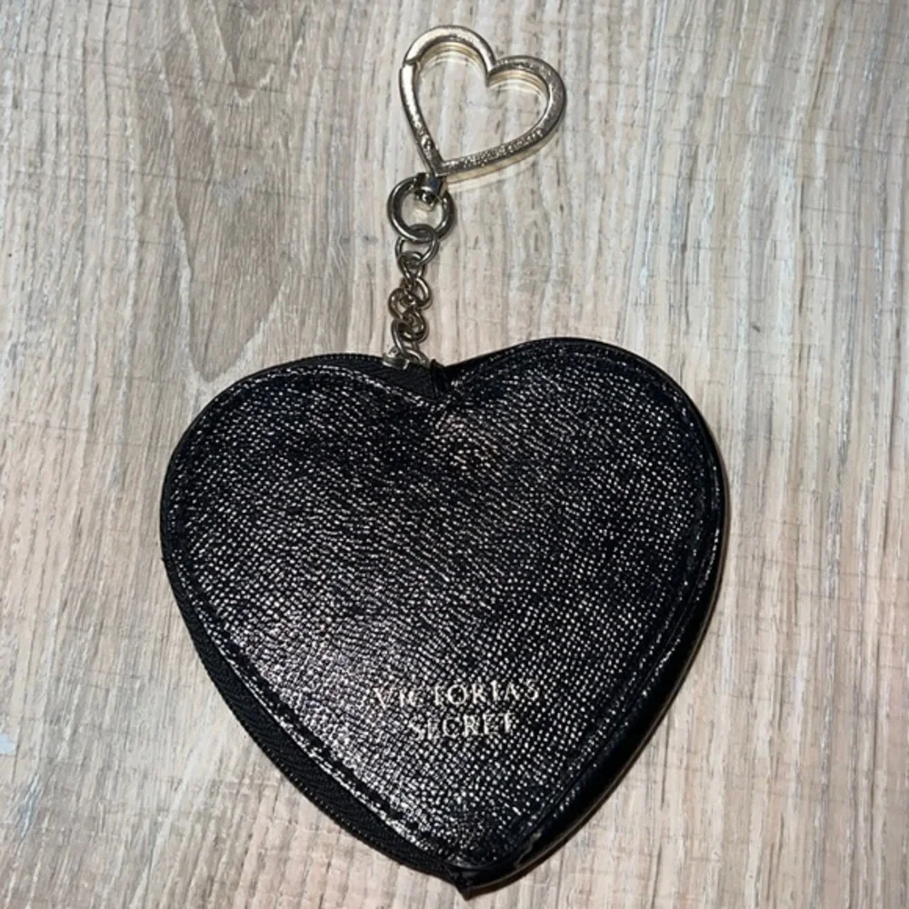 Victoria’s secret black‎ key chain wallet